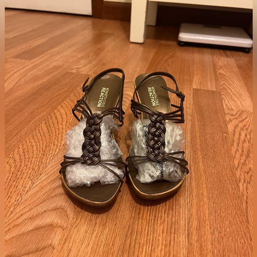 Kenneth Cole Reaction Brown wedge Sandals